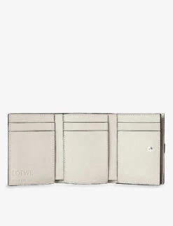 Loewe Trifold Logo-embossed Leather Wallet -Glam Pouch Store R04087575 ROSEMARYTAN ALT03
